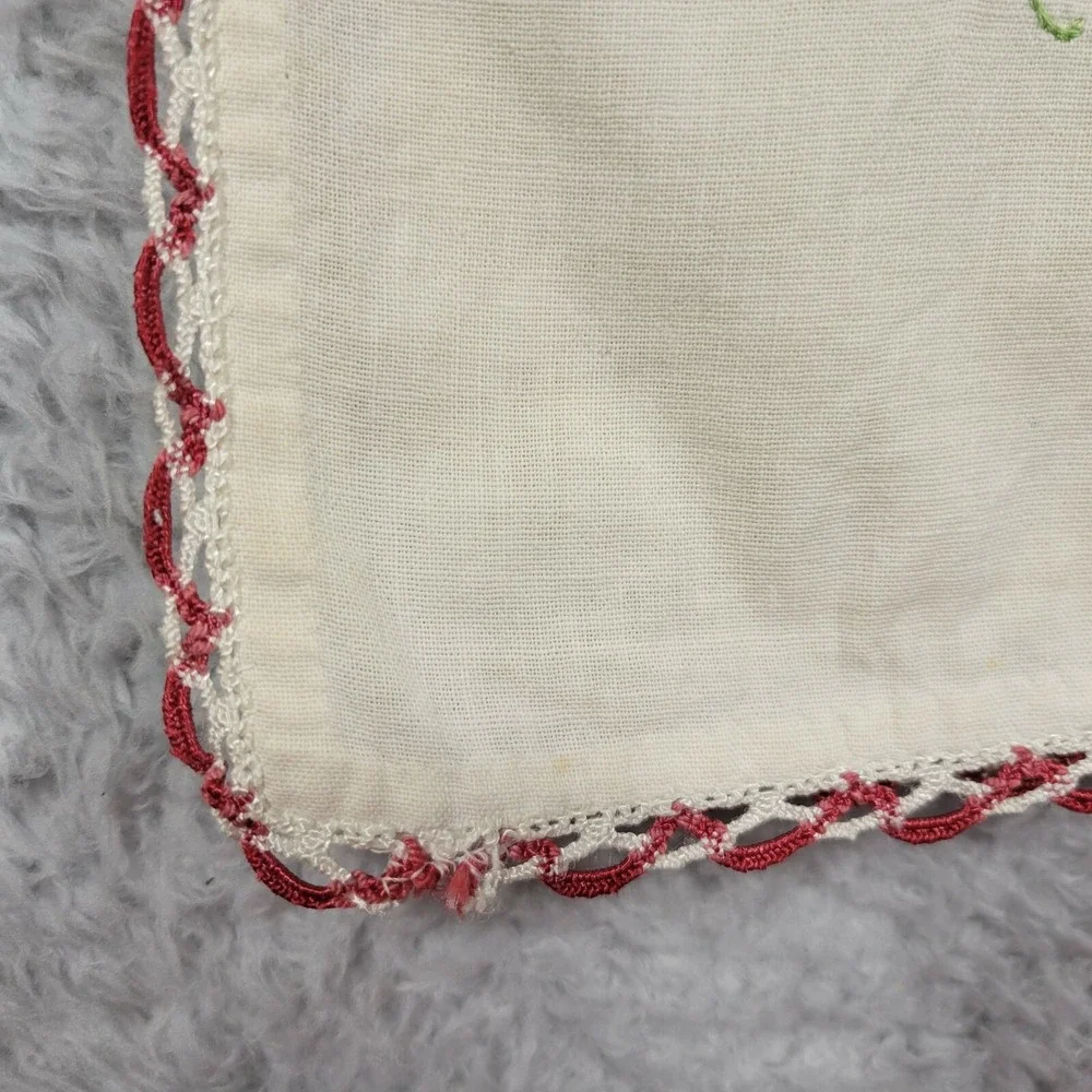 Table Runner Cream Embroidered Floral Basket Crochet Trim 15x40